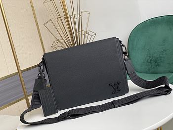 Louis Vuitton Aerogram Messenger Bag M57080 Size 30x24x10cm