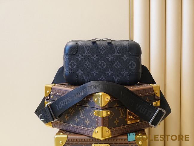 Louis Vuitton Horizon Clutch Monogram Eclipse M45579 Size 21x12x6.5 cm - 1