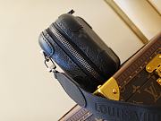 Louis Vuitton Horizon Clutch Monogram Eclipse M45579 Size 21x12x6.5 cm - 3