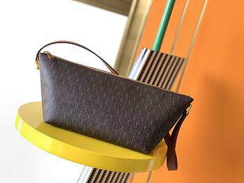 YSL Le Monogramme Crossbody 667490 Size 36x14.5x15.5cm