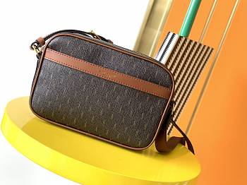 YSL Le Monogramme Crossbody 669957 Size 21.5x15x7cm
