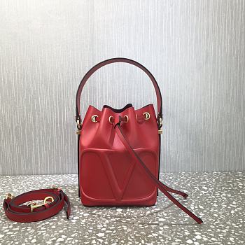 Valentino Vlogo Calfskin Bucket Bag In Red UW2B0 Size 18x20.5x10cm