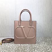 Valentino Garavani Vlogo Walk Size 20x10x21cm - 1
