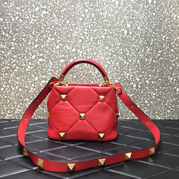Garavani Roman Stud Small Leather Shoulder Bag Size 20×9×15cm