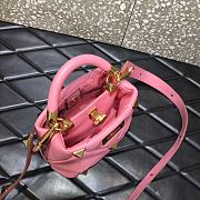 Garavani Roman Stud Small Leather Shoulder Bag In Pink Size 20×9×15cm - 3