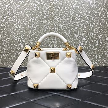 Valentino Garavani Roman Stud Small Leather White Size 20×9×15cm