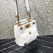 Valentino Garavani Roman Stud Small Leather White Size 20×9×15cm - 4