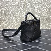 Valentino Garavani Roman Stud Small Leather All Black Size 20×9×15cm - 3
