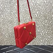 Valentino Garavani In Red 0659 Size 20x5x14cm - 2