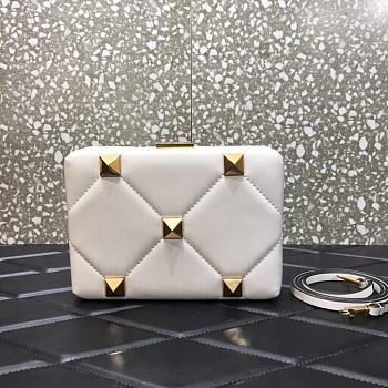 Valentino Garavani In White 0659 Size 20x5x14cm