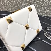 Valentino Garavani In White 0659 Size 20x5x14cm - 5