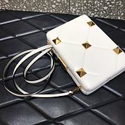 Valentino Garavani In White 0659 Size 20x5x14cm - 4