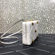 Valentino Garavani In White 0659 Size 20x5x14cm - 3