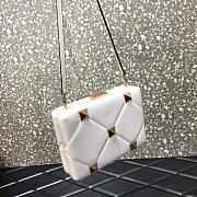 Valentino Garavani In White 0659 Size 20x5x14cm - 2