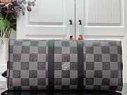 Louis Vuitton Keepall 45 Bandoulière Size 45x27x20cm - 2