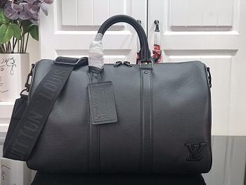Louis Vuitton Keepall 40 Bandoulière Size 40x26x20cm