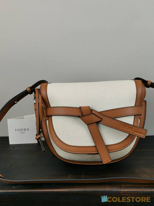 Loewe Small Gate Crossbody Bag In White 26167 Size 25x18x10cm - 1