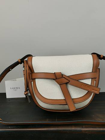 Loewe Small Gate Crossbody Bag In White 26167 Size 25x18x10cm
