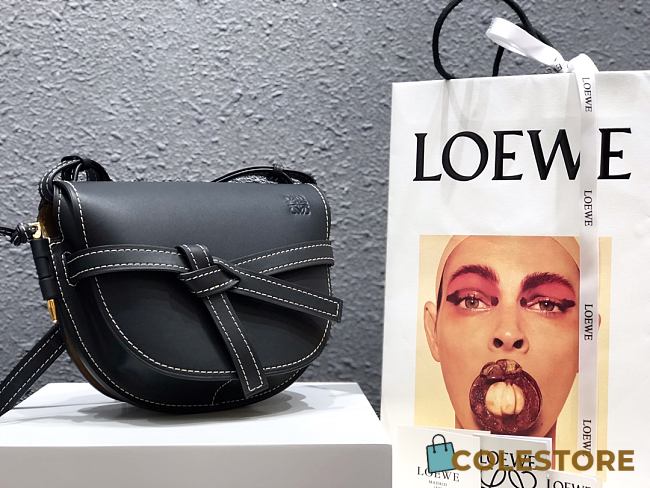 Loewe Small Gate Crossbody Bag In All Black 26167 Size 25x18x10cm - 1