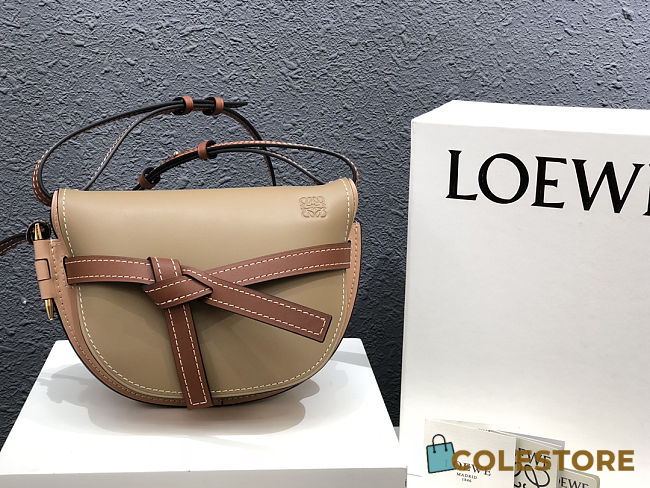 Loewe Small Gate Crossbody Bag In Light Brown 26167 Size 25x18x10cm - 1