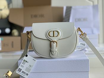 Dior Bobby Bag In White Leather M8010 Size 18x14x5cm