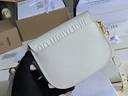 Dior Bobby Bag In White Leather M8010 Size 18x14x5cm - 4