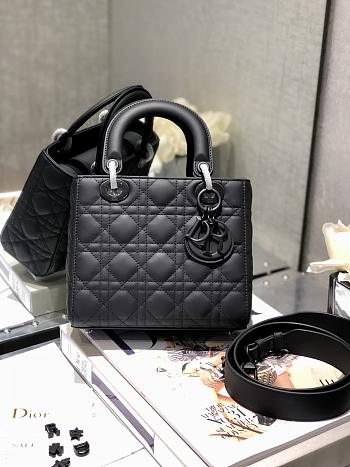 Lady Dior Mini Beige Canage Lambskin With Black Hardware M0505 Size 20x16.5x8cm
