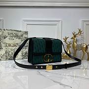 Dior 30 Montaigne Chain Bag In Green M9208 Size 24×17×8cm - 5