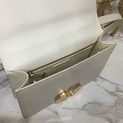 Dior 30 Montaigne Chain Bag In White M9208 Size 24×17×8cm - 3