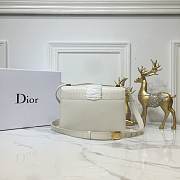 Dior 30 Montaigne Chain Bag In White M9208 Size 24×17×8cm - 5