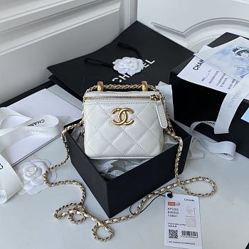 Chanel Small Classic Box 20 In White