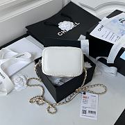 Chanel Small Classic Box 20 In White - 2