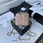 Chanel Small Classic Box 20 In Beige - 4