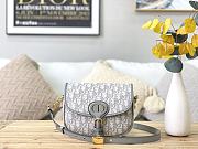 Dior Bobby Bag White Oblique M9320 Size 22x17x6cm - 1