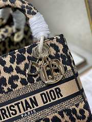 Dior Lady Dior D lite Mizza Embroidery M0565 Size 24cm - 6