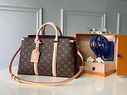 Louis Vuitton Soufflot MM Monogram Canvas M44817 Size 35cm - 1