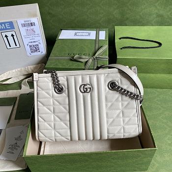 Gucci GG Marmont Handbag In White 681483 Size 26.5x19x11cm