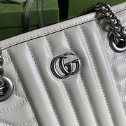Gucci GG Marmont Handbag In White 681483 Size 26.5x19x11cm - 2