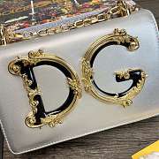 Dolce & Gabbana DG Girls Logo-Embellished In Silver Leather BI141 21cm - 4