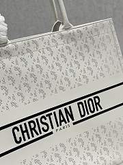 Dior Book Tote Bayadere In White Size 41x32cm - 4