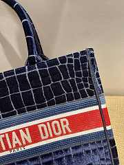 Dior Book Tote Bayadere In Blue Velvet Leather Size 41x32cm - 5