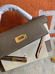Hermes Mini Kelly In Grey Epsom Leather 19 cm - 2