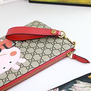 Gucci GG Peppa Neo Vintage Pouch In Red 473956 Size 30.5x21x1.5cm - 3