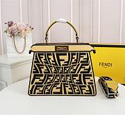 Fendi Peekaboo ISEEU Collaborate With Sarah In Yellow 7VA52 Size 33cm - 4