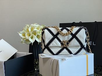 Chanel 19 Black&White Calfskin Flap Bag Size 16x26x9cm