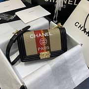 Chanel Boy Flap Bag Paris Detail 67086 - 5