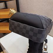Louis Vuitton Avenue Sling Bag Taiga Leather M30801 Size 20x31x10cm - 3