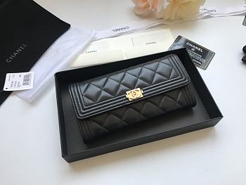 Chanel Wallet Lambskin & Gold-tone Metal 10.5cm