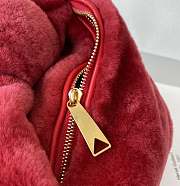 Bottega Veneta Velvet Shearling Bag Teddy In Red 680697 Size 27x23x8cm - 2