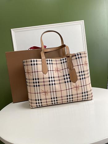 Burberry Reversible London Pale Opal Leather Haymarket Check Size 46x35x30cm